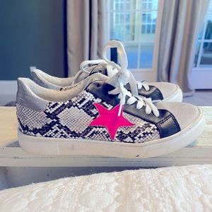 Steven by Steve Madden star sneakers